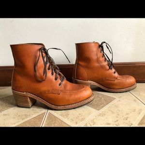 Red Wing Clara Oro Boots